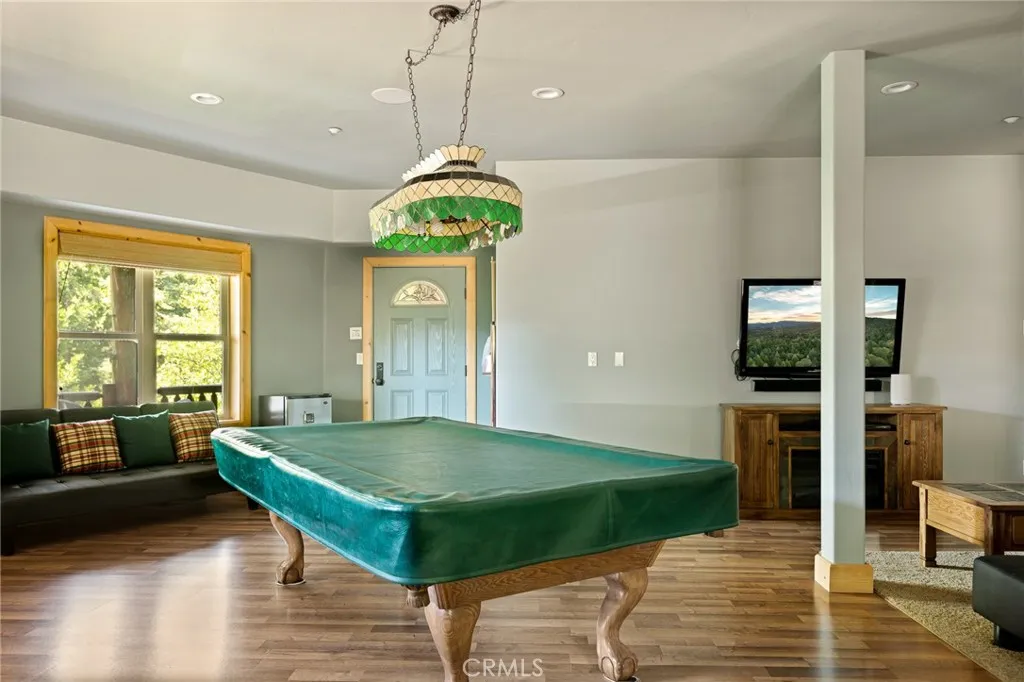 27492 Cedarwood Court, Lake Arrowhead, California 92352 home-pic-34