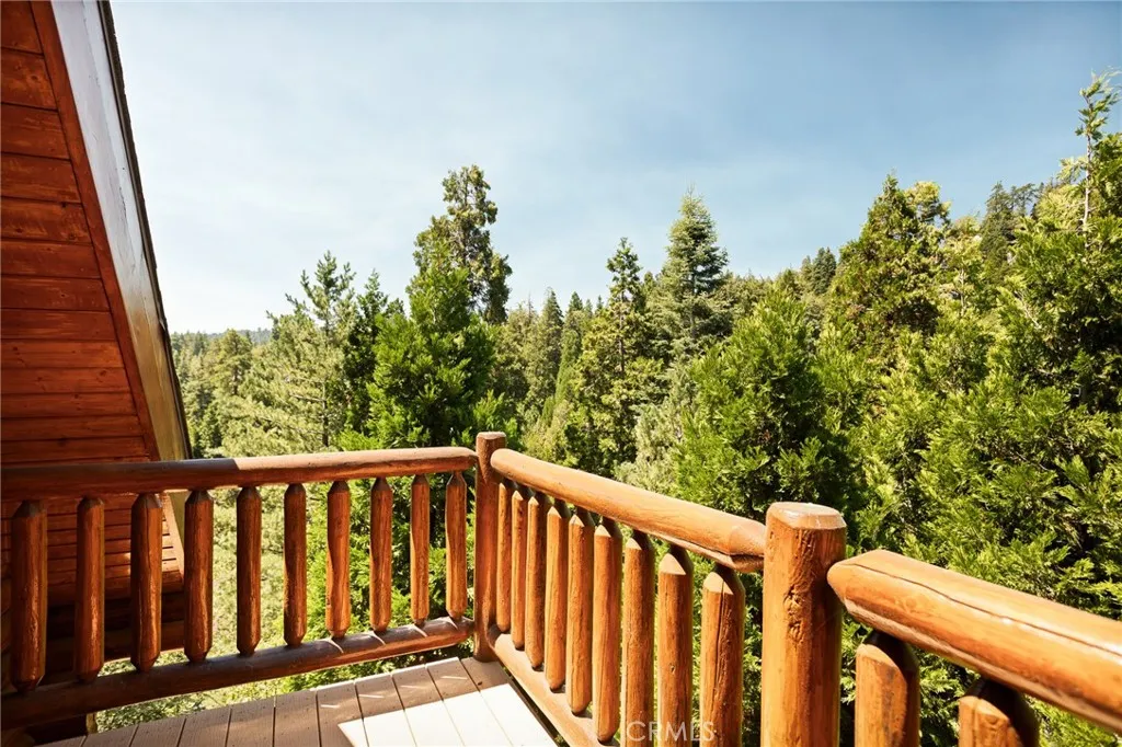 27492 Cedarwood Court, Lake Arrowhead, California 92352 home-pic-28