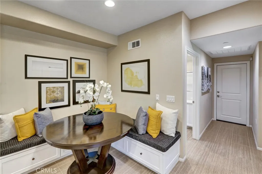 580 Katy Drive, Upland, California 91786 home-pic-8