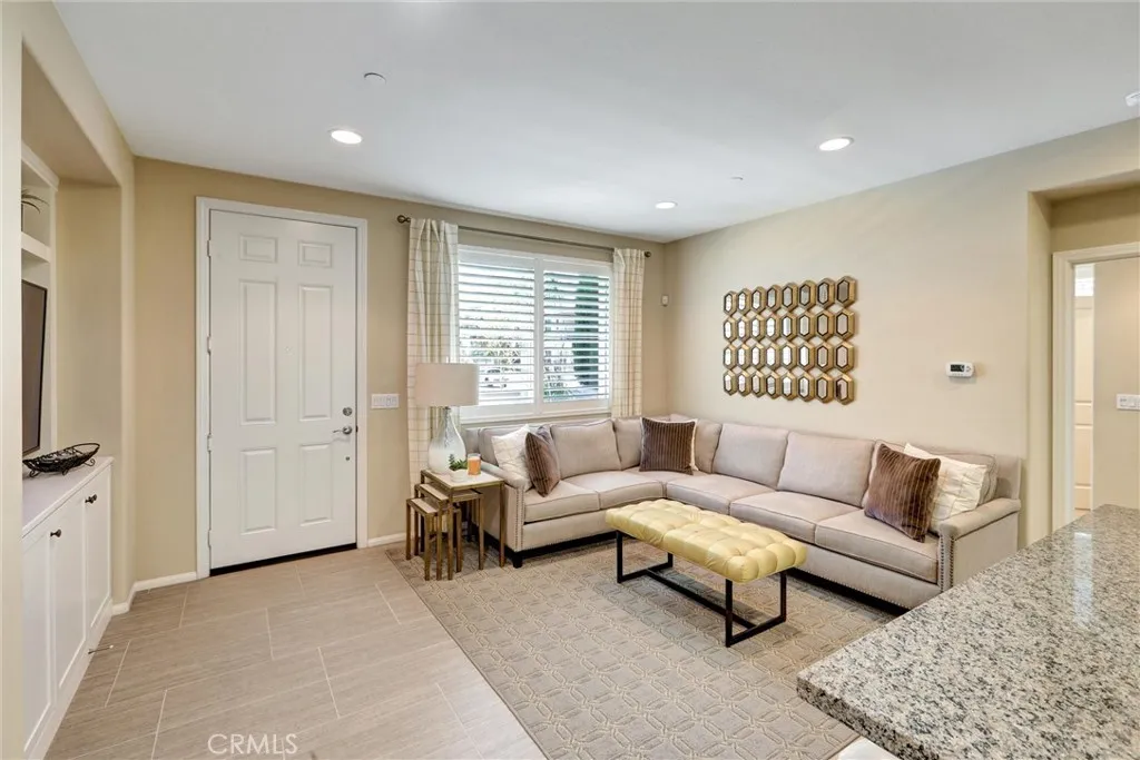 580 Katy Drive, Upland, California 91786 home-pic-4