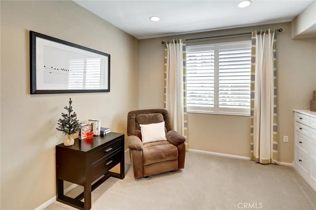580 Katy Drive, Upland, California 91786 home-pic-17