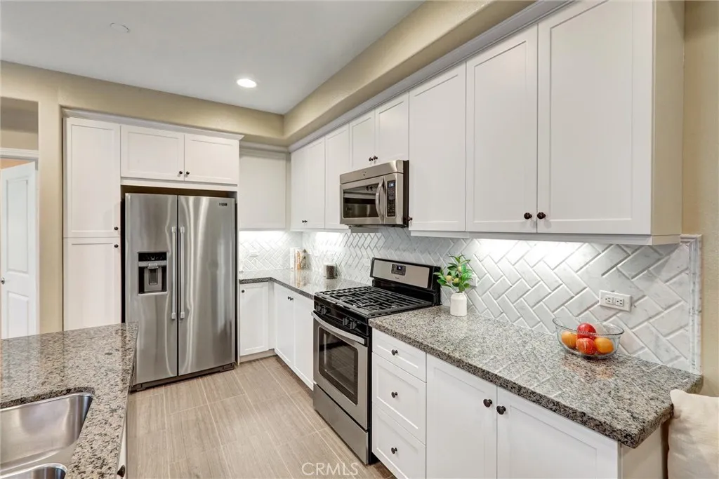 580 Katy Drive, Upland, California 91786 home-pic-10