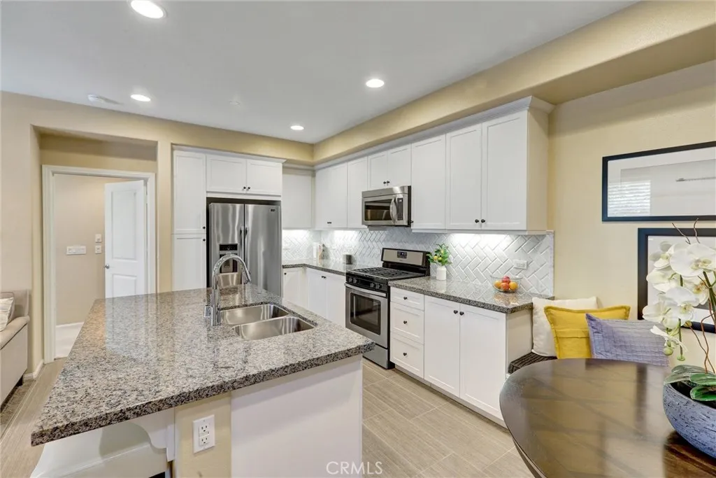 580 Katy Drive, Upland, California 91786 home-pic-9