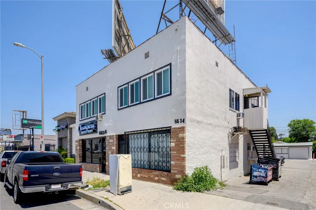 6634 Lankershim Boulevard B, North Hollywood, California 91606, 1 Bedroom Bedrooms, ,1 BathroomBathrooms,Residential Lease,For Rent,Lankershim,GD25179984