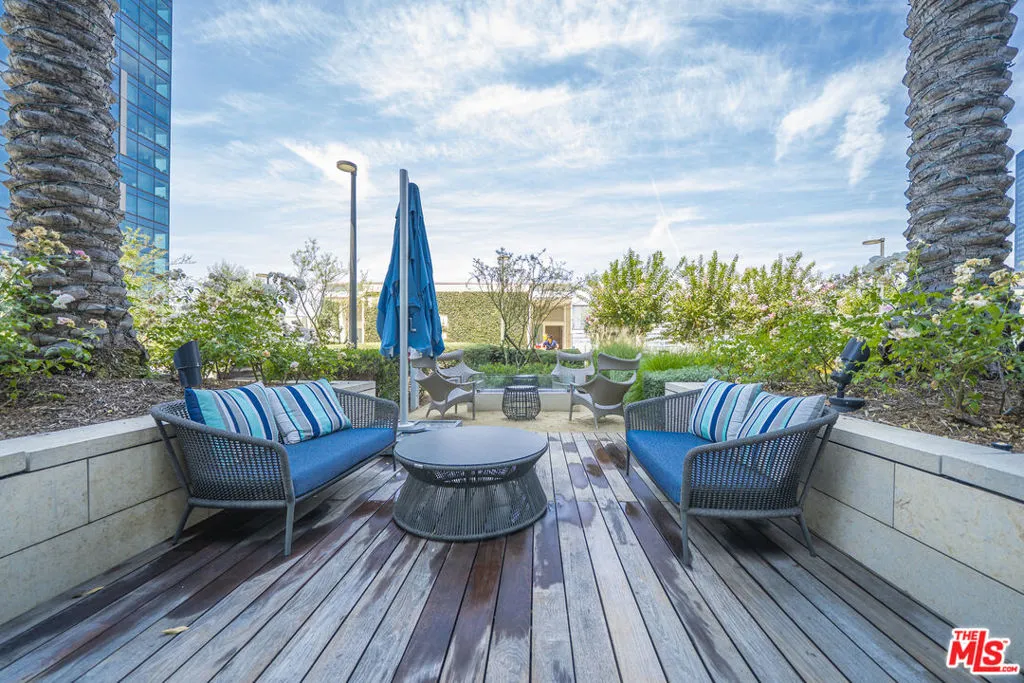 877 Francisco Street 1208, Los Angeles, California 90017 home-pic-15