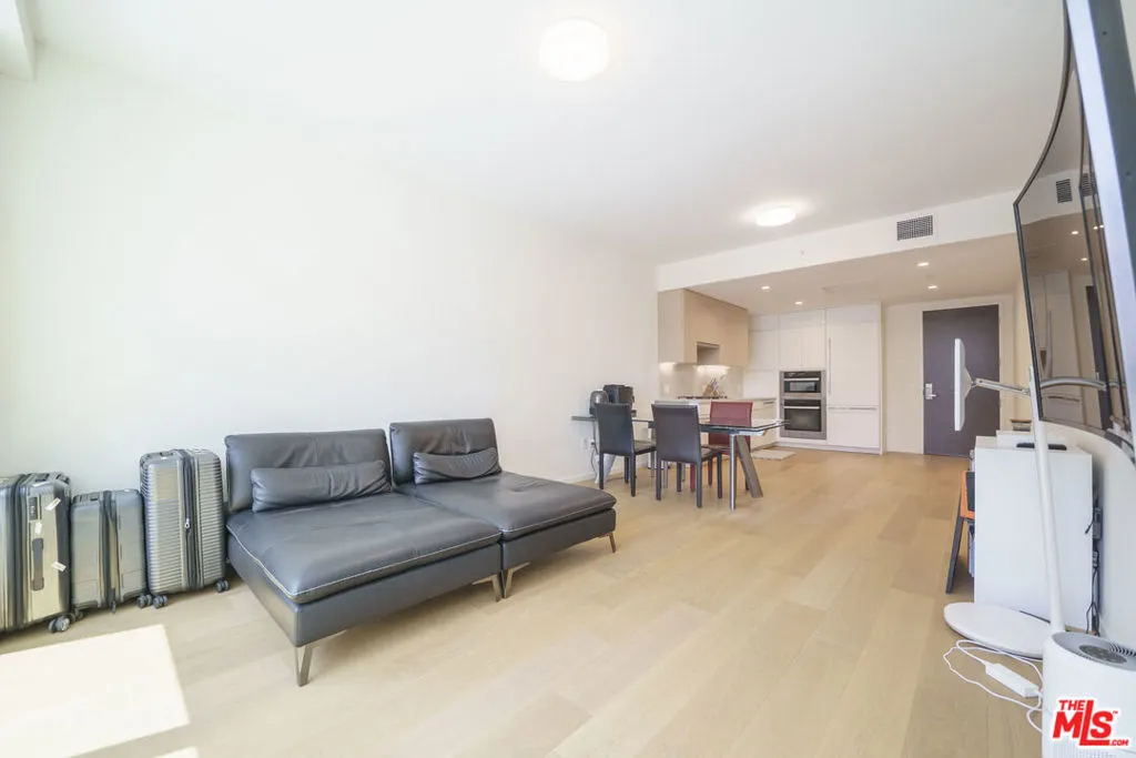 877 Francisco Street 1208, Los Angeles, California 90017 home-pic-6