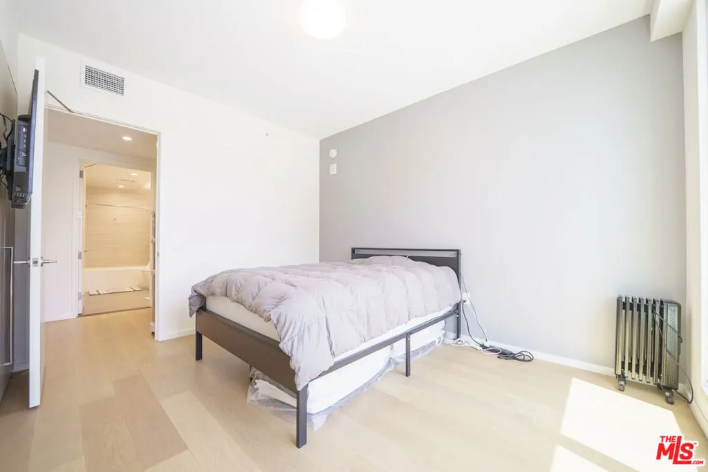 877 Francisco Street 1208, Los Angeles, California 90017 home-pic-9