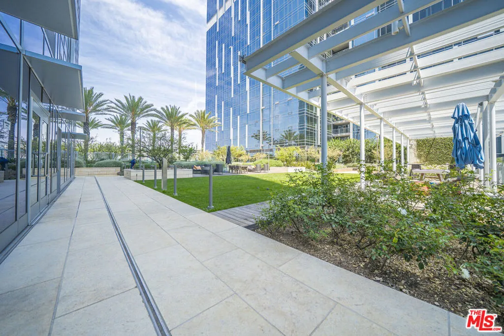 877 Francisco Street 1208, Los Angeles, California 90017 home-pic-19