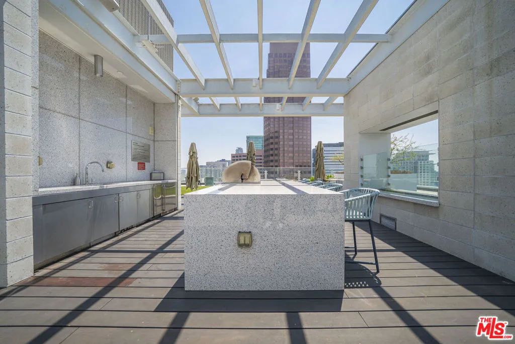 877 Francisco Street 1208, Los Angeles, California 90017 home-pic-32