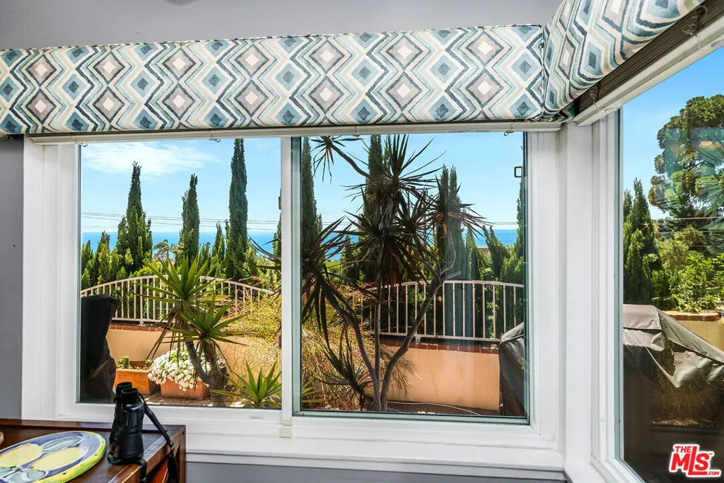 2223 Mcrae Drive, San Pedro, California 90732 home-pic-24