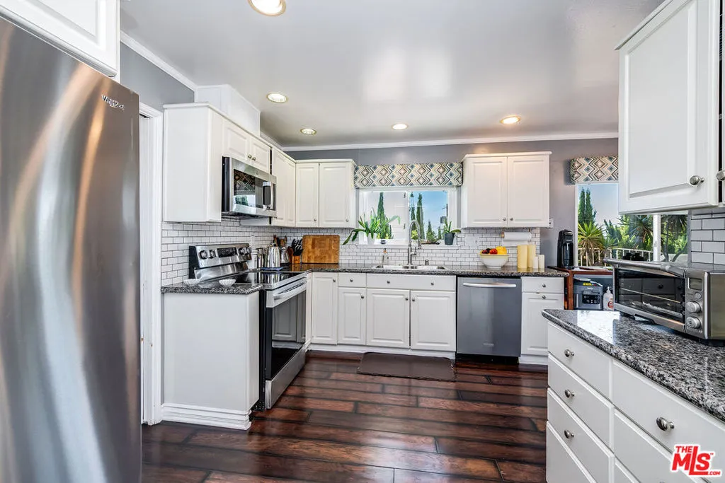 2223 Mcrae Drive, San Pedro, California 90732 home-pic-22