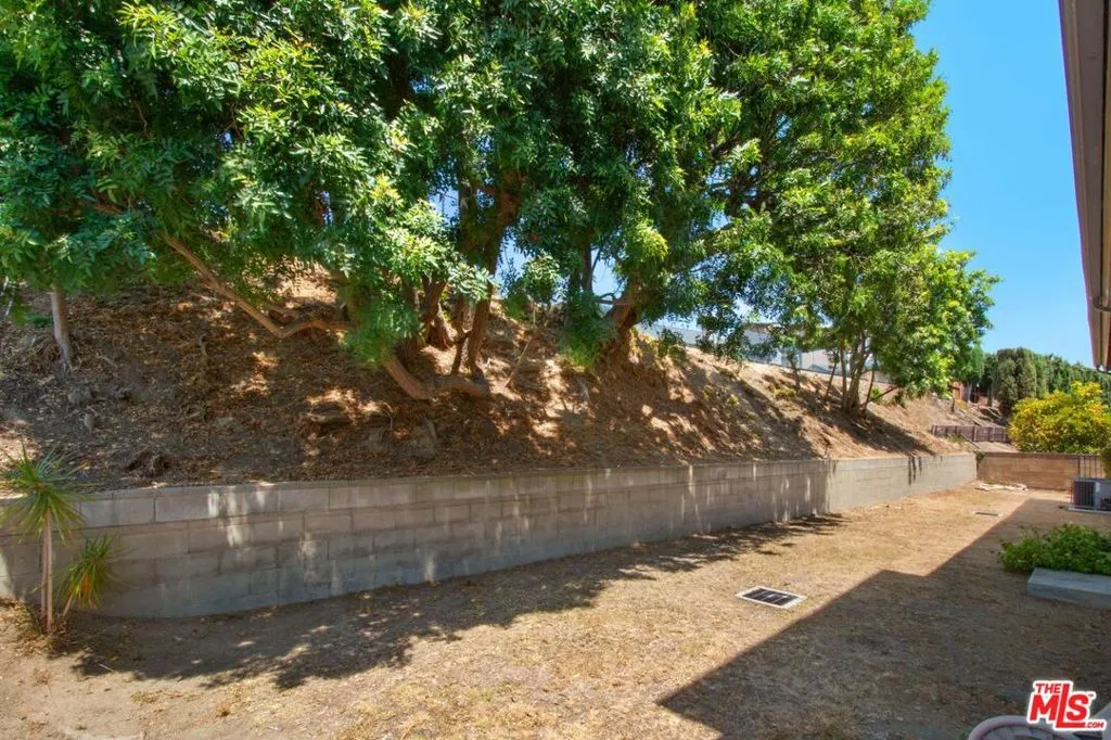 4521 Don Timoteo Drive, Los Angeles, California 90008 home-pic-45