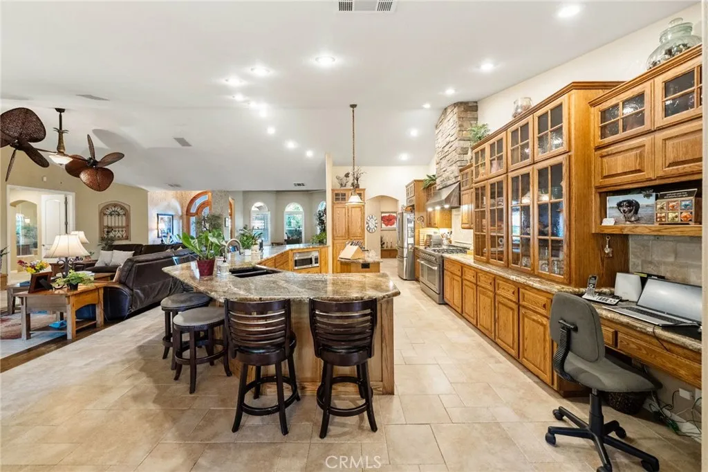 39898 Via Sereno, Murrieta, California 92562 home-pic-18