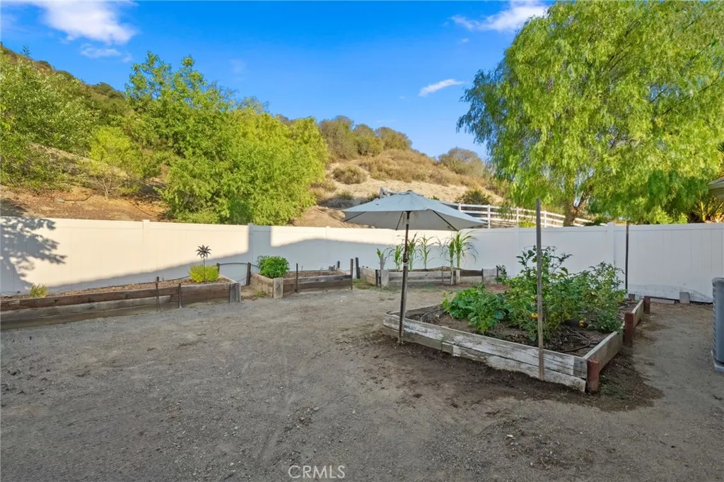 39898 Via Sereno, Murrieta, California 92562 home-pic-45