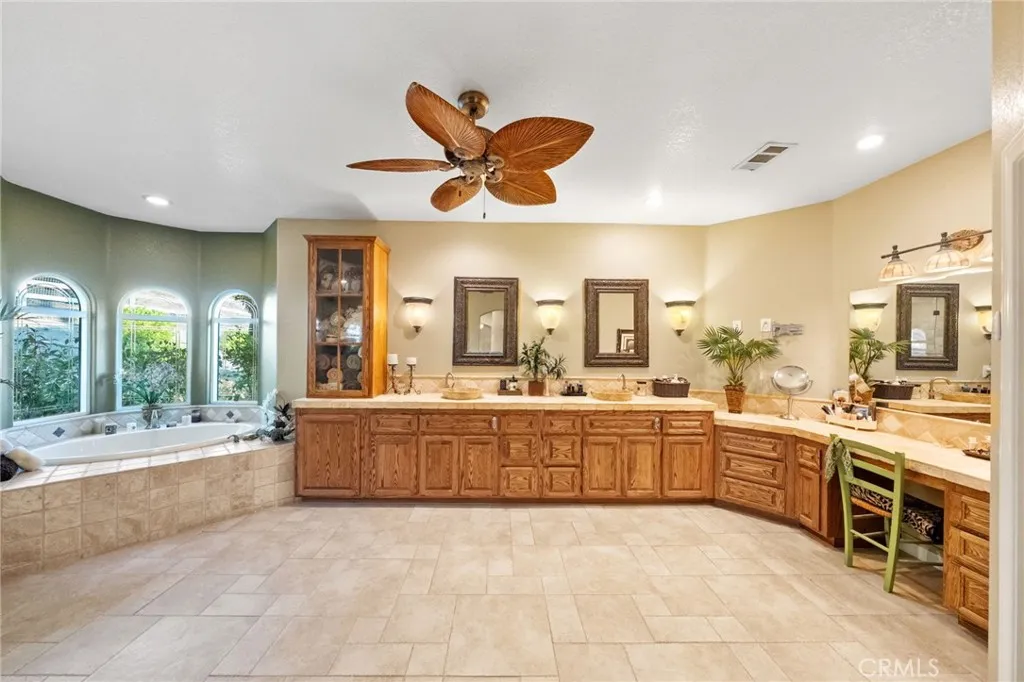 39898 Via Sereno, Murrieta, California 92562 home-pic-24