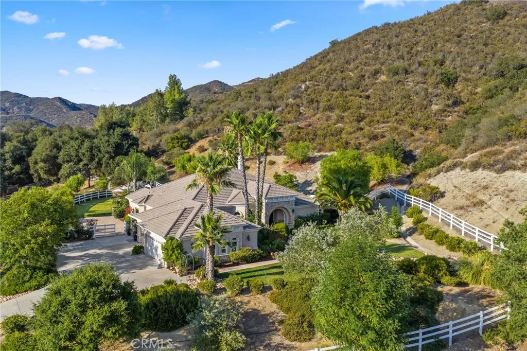 39898 Via Sereno, Murrieta, California 92562 home-pic-4