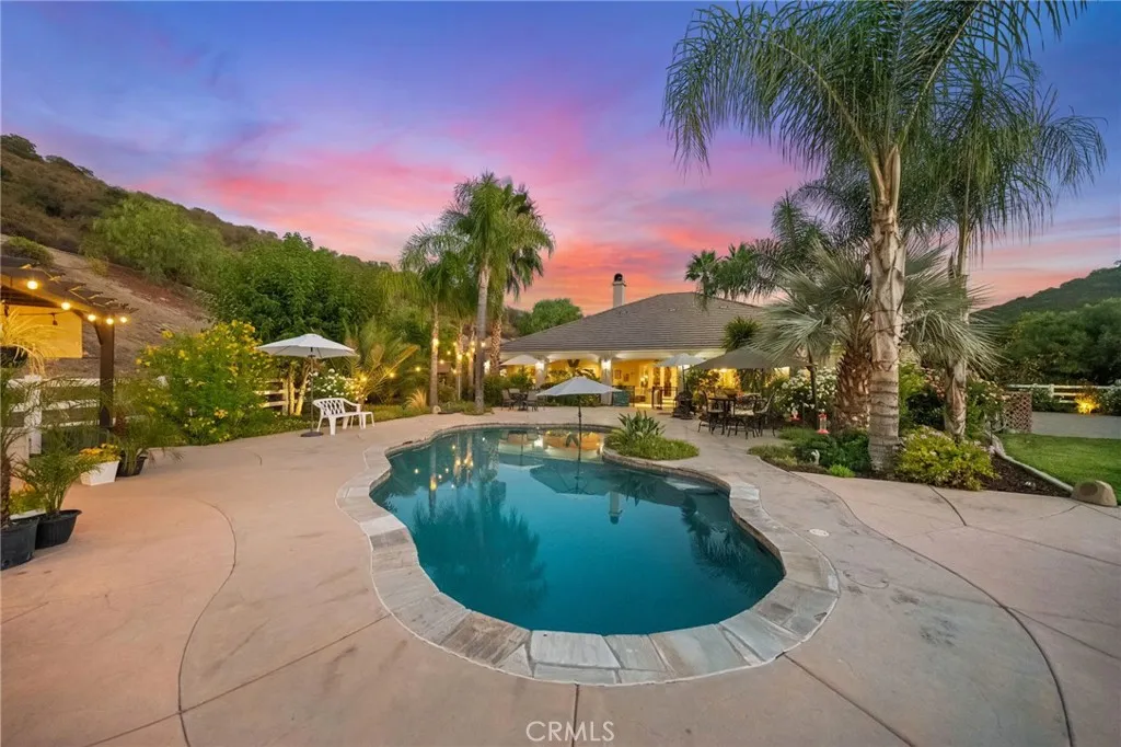 39898 Via Sereno, Murrieta, California 92562 home-pic-38
