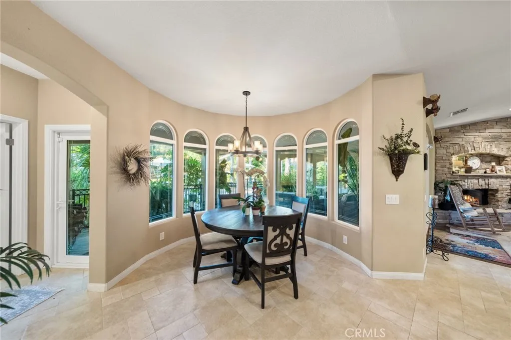39898 Via Sereno, Murrieta, California 92562 home-pic-19