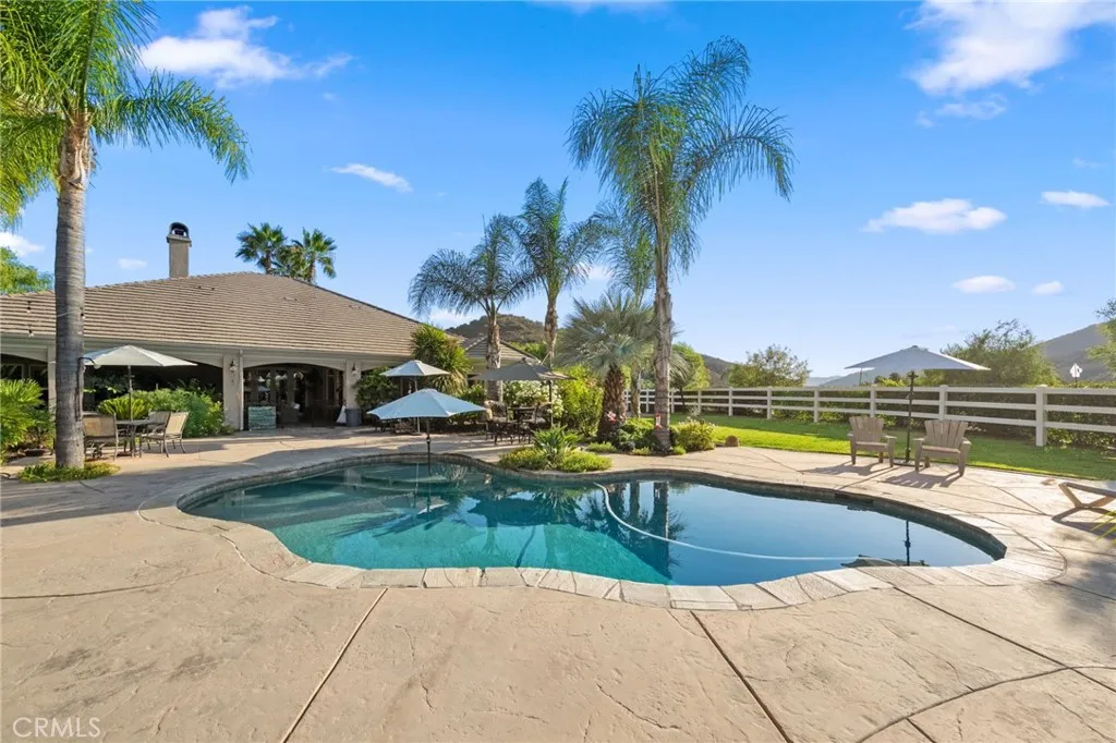39898 Via Sereno, Murrieta, California 92562 home-pic-37