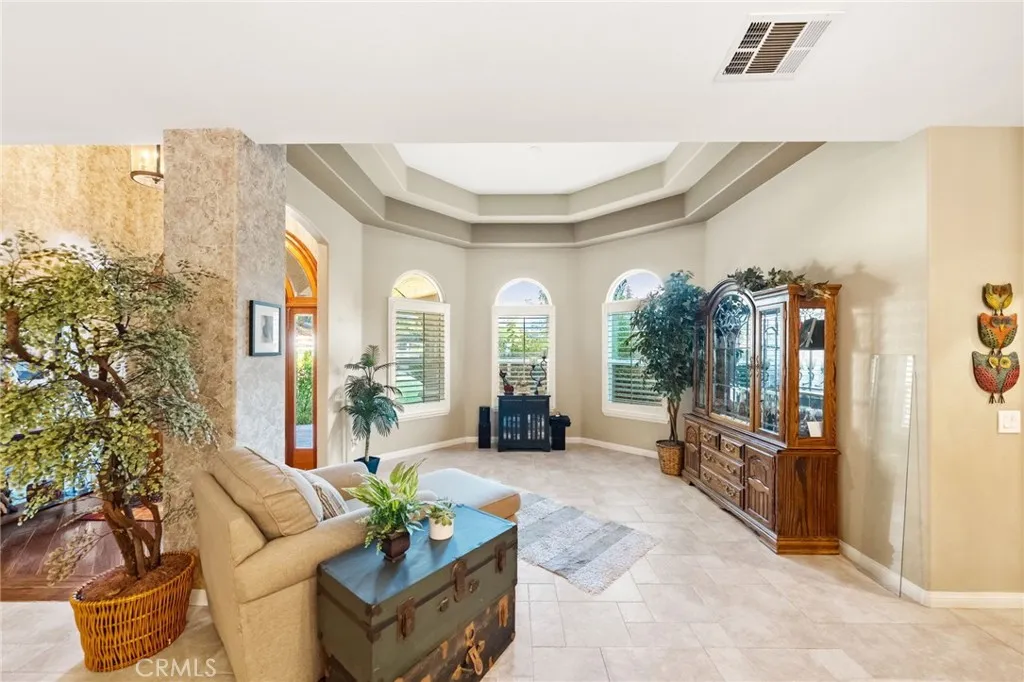 39898 Via Sereno, Murrieta, California 92562 home-pic-8