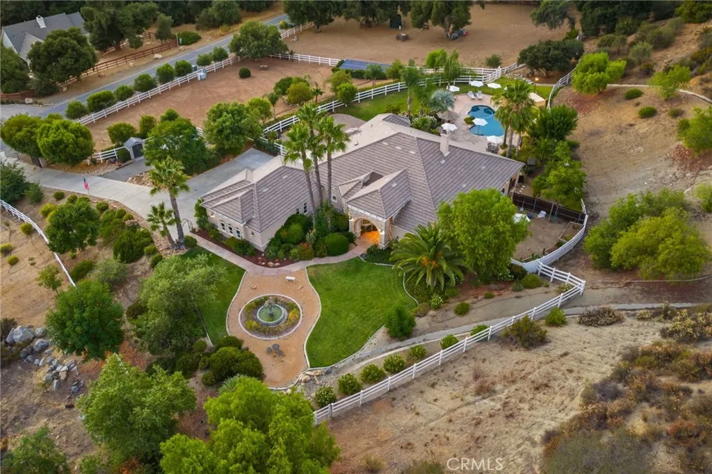 39898 Via Sereno, Murrieta, California 92562 home-pic-2