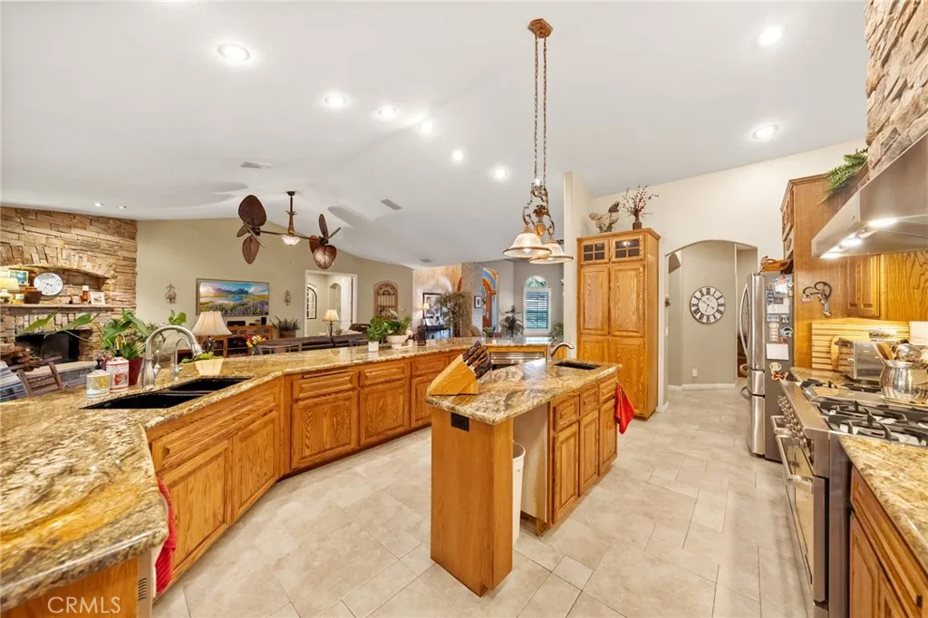 39898 Via Sereno, Murrieta, California 92562 home-pic-17