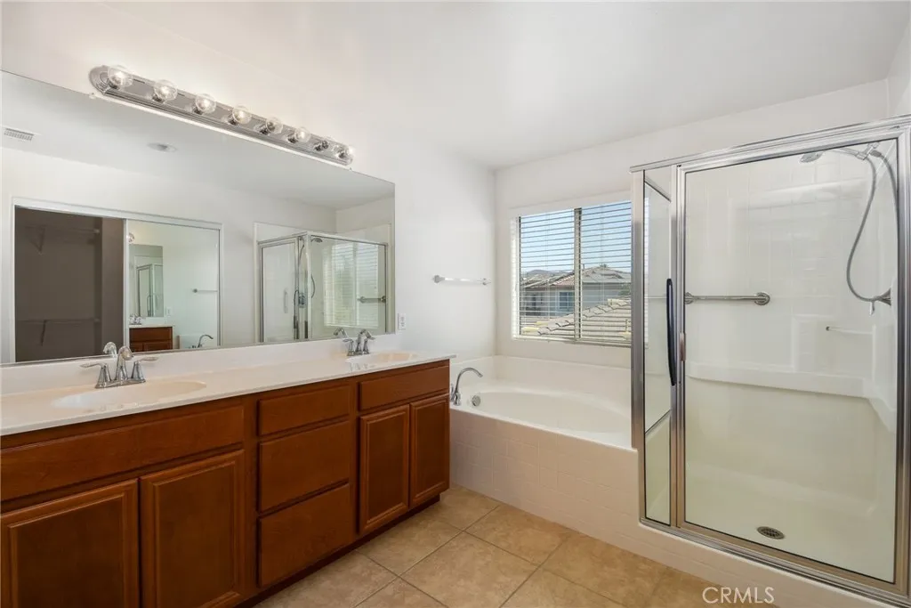 23810 Cheyenne Canyon Drive, Menifee, California 92587 home-pic-22