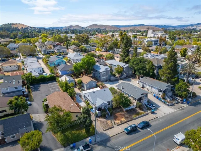 1143 Walnut Street, San Luis Obispo, California 93401