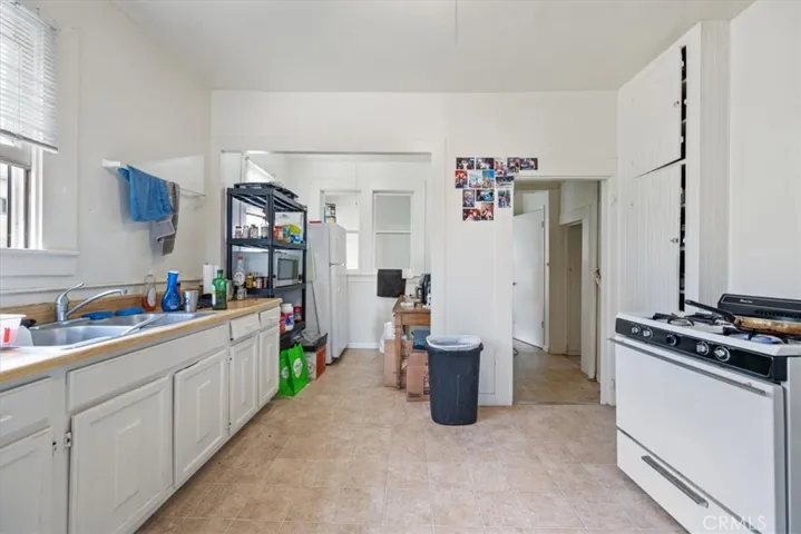 1143 Walnut Street, San Luis Obispo, California 93401