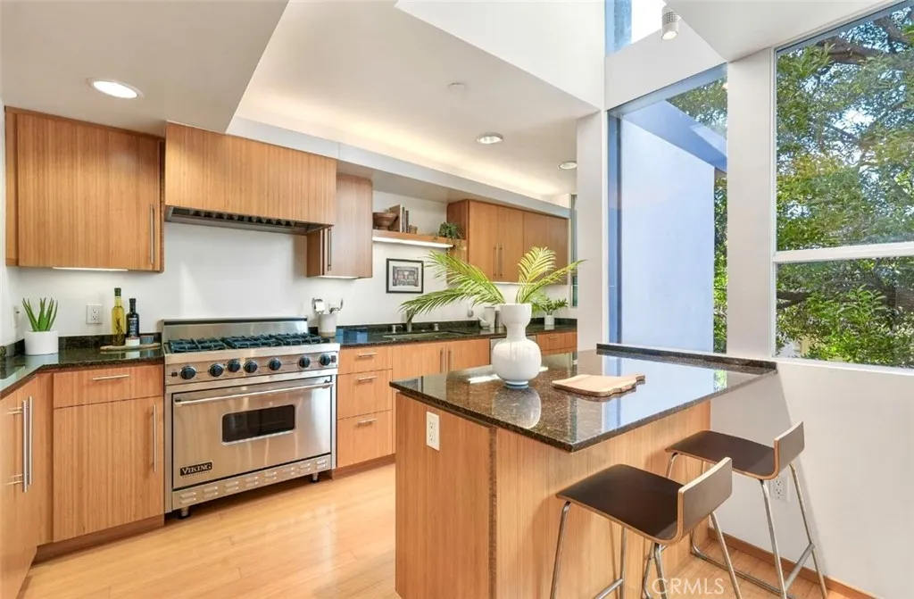 1035 19th Street 102, Santa Monica, California 90403 home-pic-7