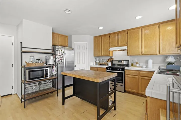 5954 Vista Santa Catarina, San Diego, California 92154