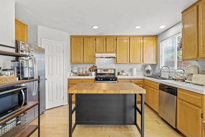 5954 Vista Santa Catarina, San Diego, California 92154