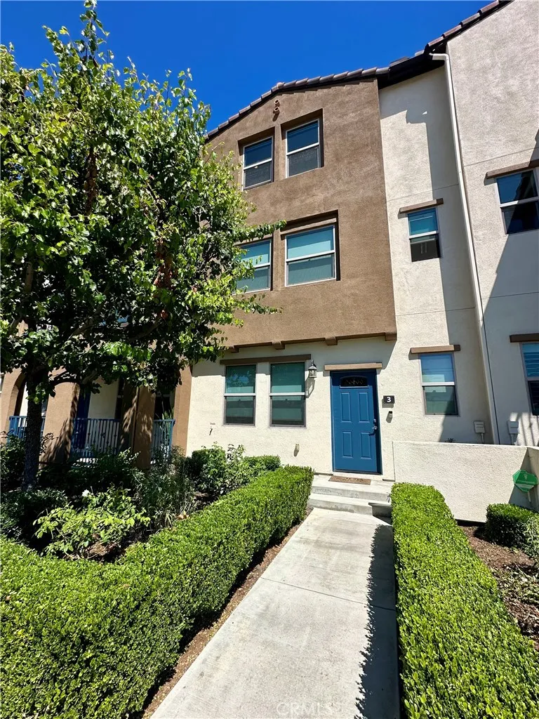 9804 Jersey Avenue 3, Santa Fe Springs, California 90670, 4 Bedrooms Bedrooms, ,4 BathroomsBathrooms,Residential Lease,For Rent,Jersey,TR25177515