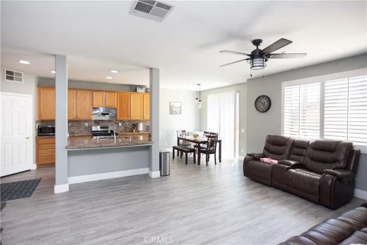 5332 Trailhawk Avenue, Fontana, California 92336