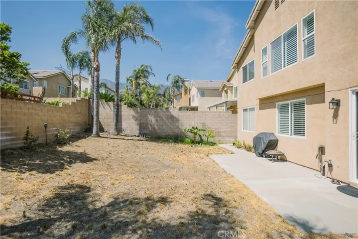 5332 Trailhawk Avenue, Fontana, California 92336