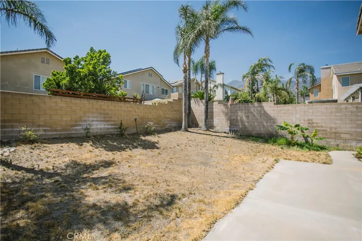 5332 Trailhawk Avenue, Fontana, California 92336