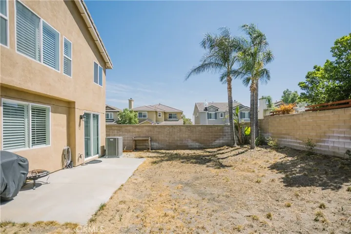 5332 Trailhawk Avenue, Fontana, California 92336