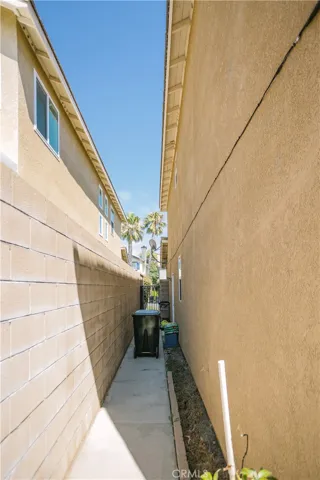 5332 Trailhawk Avenue, Fontana, California 92336