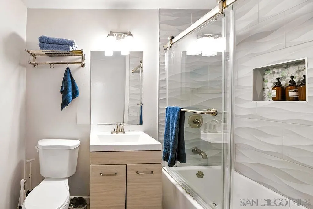 , Oceanside, California 92054 home-pic-26