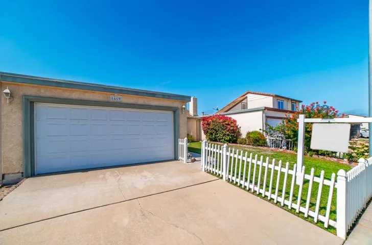 1619 Seville Street, Salinas, California 93906