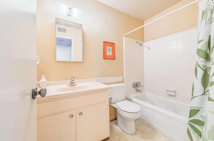 1619 Seville Street, Salinas, California 93906