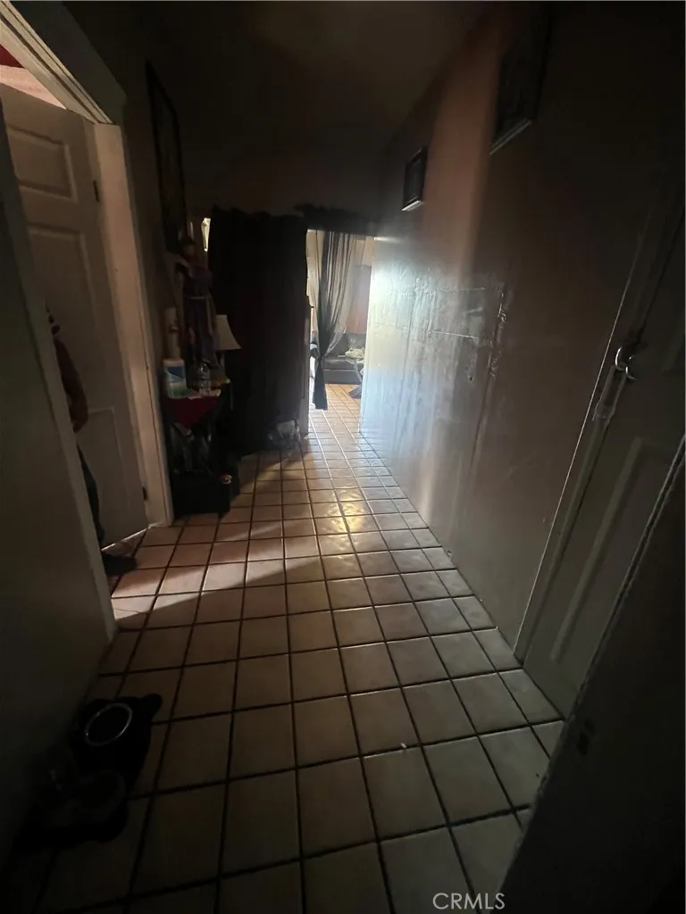 1734 E 63rd Street, Los Angeles, California 90001 home-pic-6