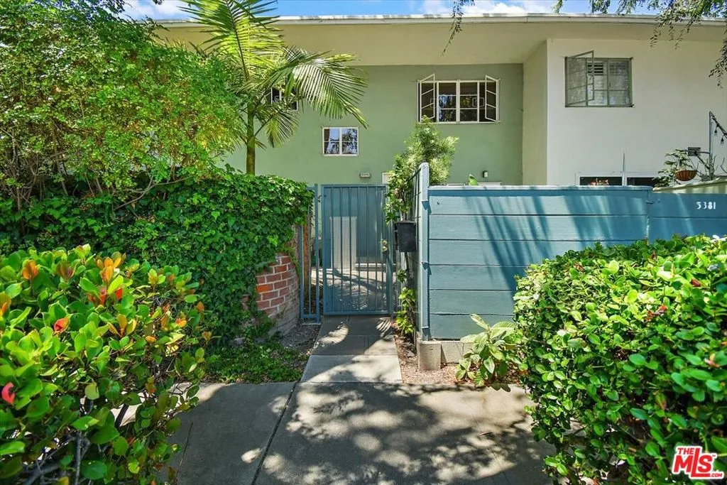 5381 1/2 Village, Los Angeles, California 90016 home-pic-1