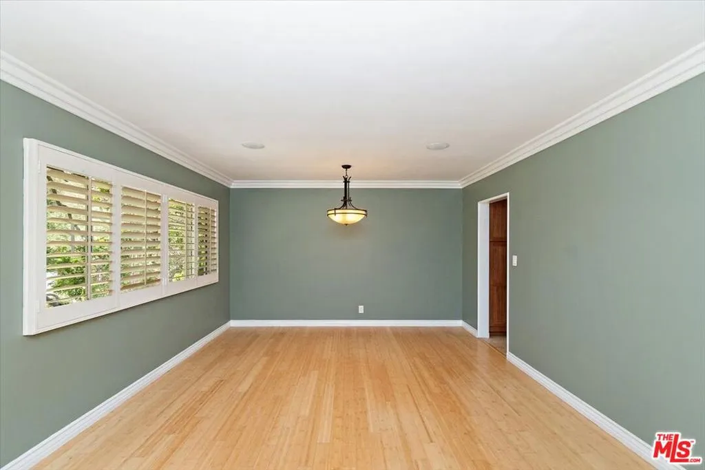 5381 1/2 Village, Los Angeles, California 90016 home-pic-14