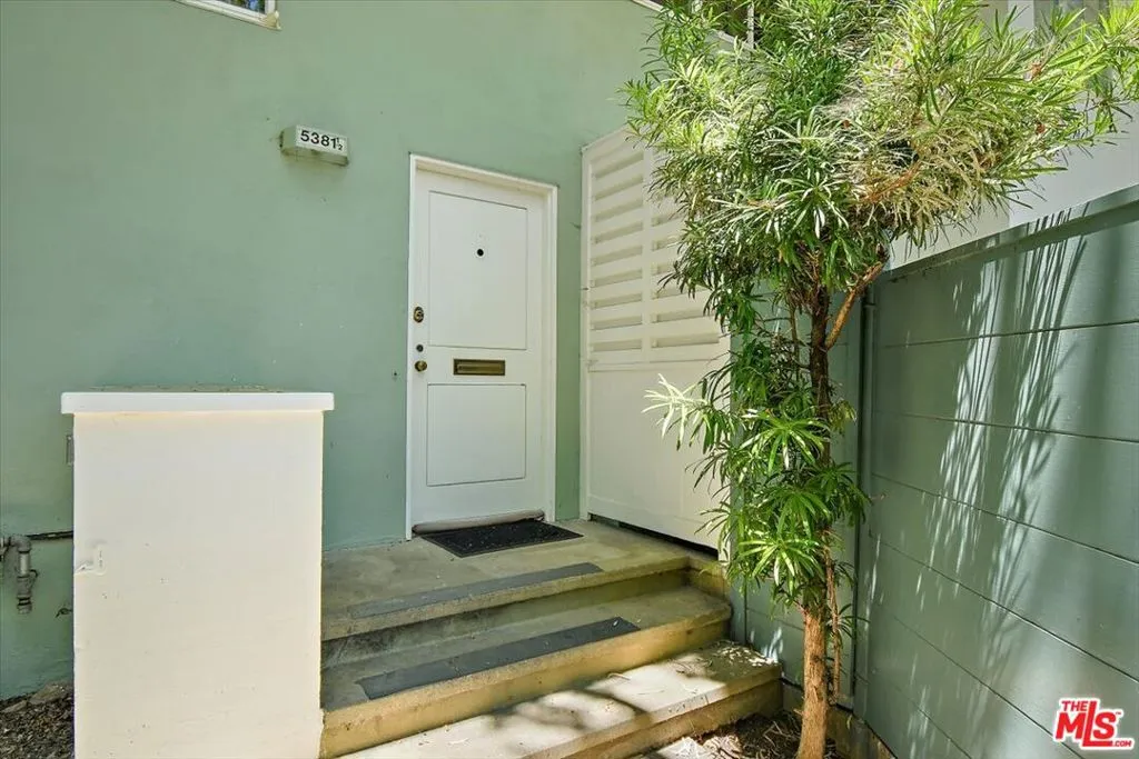 5381 1/2 Village, Los Angeles, California 90016 home-pic-3