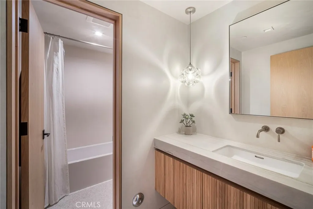 702 Diamond, Laguna Beach, California 92651 home-pic-32