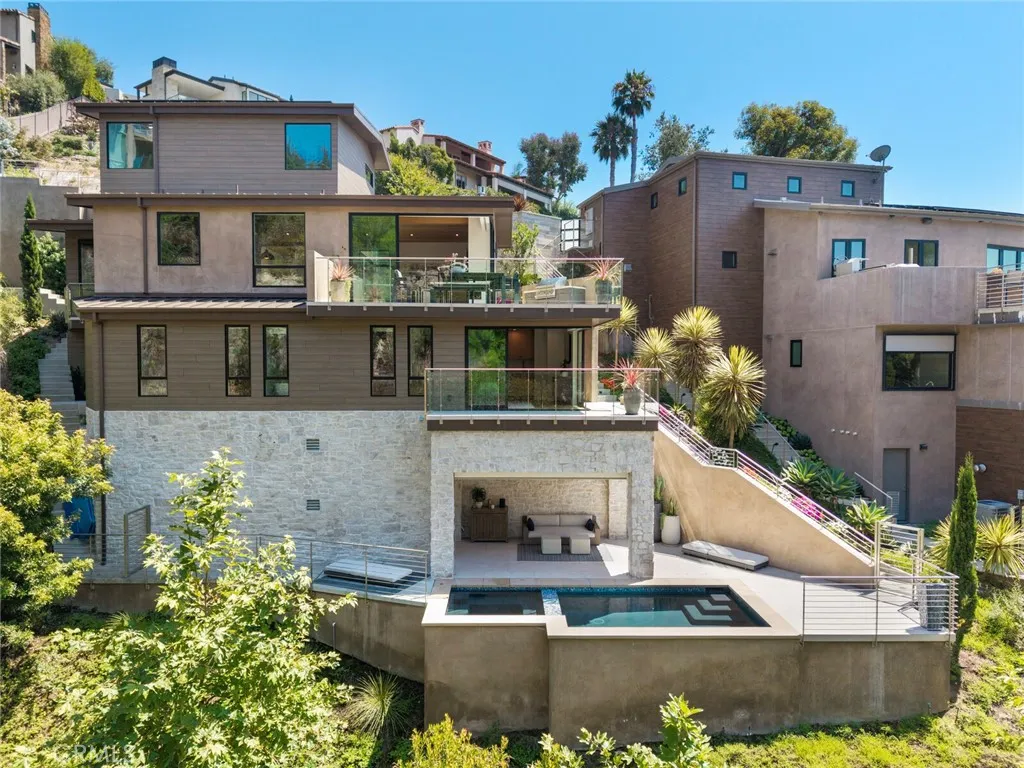 702 Diamond, Laguna Beach, California 92651, 3 Bedrooms Bedrooms, ,4 BathroomsBathrooms,Residential,For Sale,Diamond,LG25179998