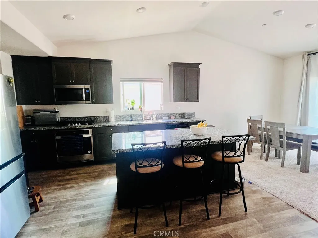 31381 Linden Flower Road, Winchester, California 92596 home-pic-7