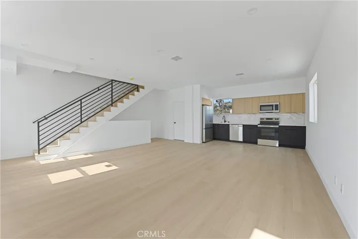 4511 Rosewood Avenue 1/2, Los Angeles, California 90004