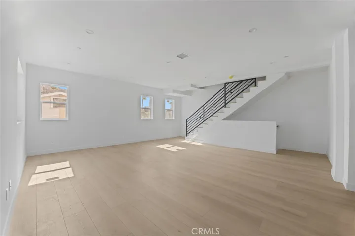 4511 Rosewood Avenue 1/2, Los Angeles, California 90004